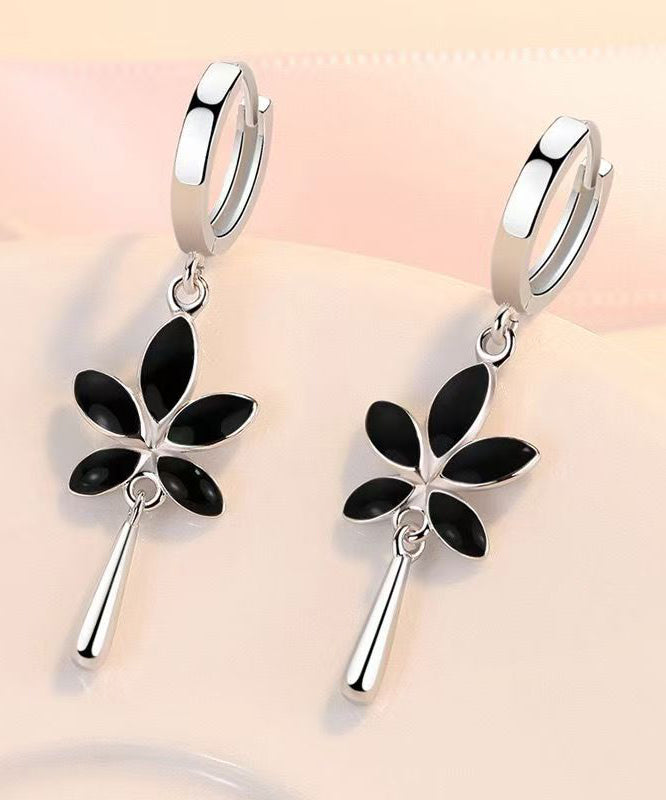 Chic Black Sterling Silver Maple Leaf Drop Earrings