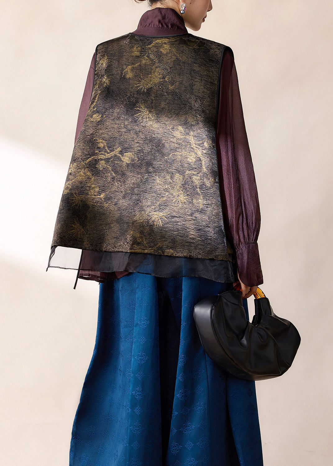 Chinese Style Coffee Jacquard O-Neck Embroideried Waistcoat Sleeveless