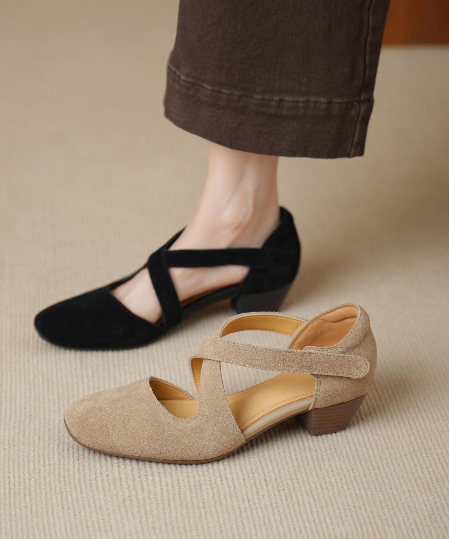 Elegant Hollow Out Splicing Chunky Sandals Light Khaki Suede