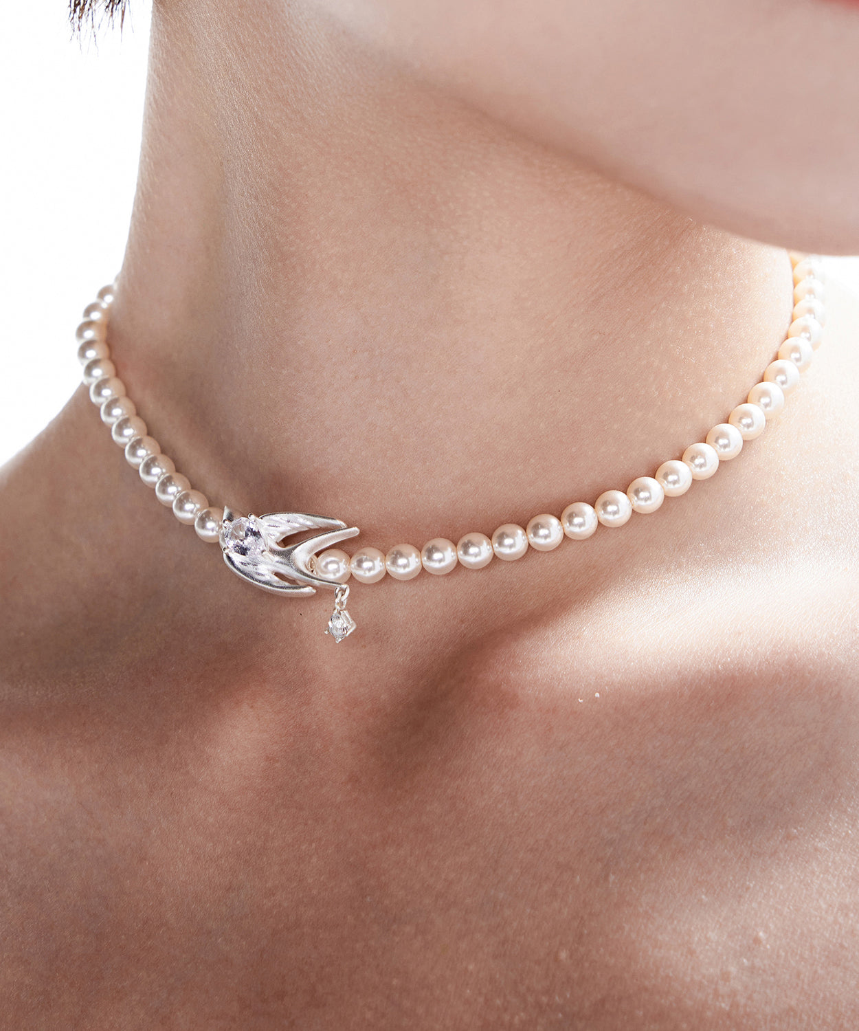 Elegant Pearl Little Bird Zircon Silver Plated Choker
