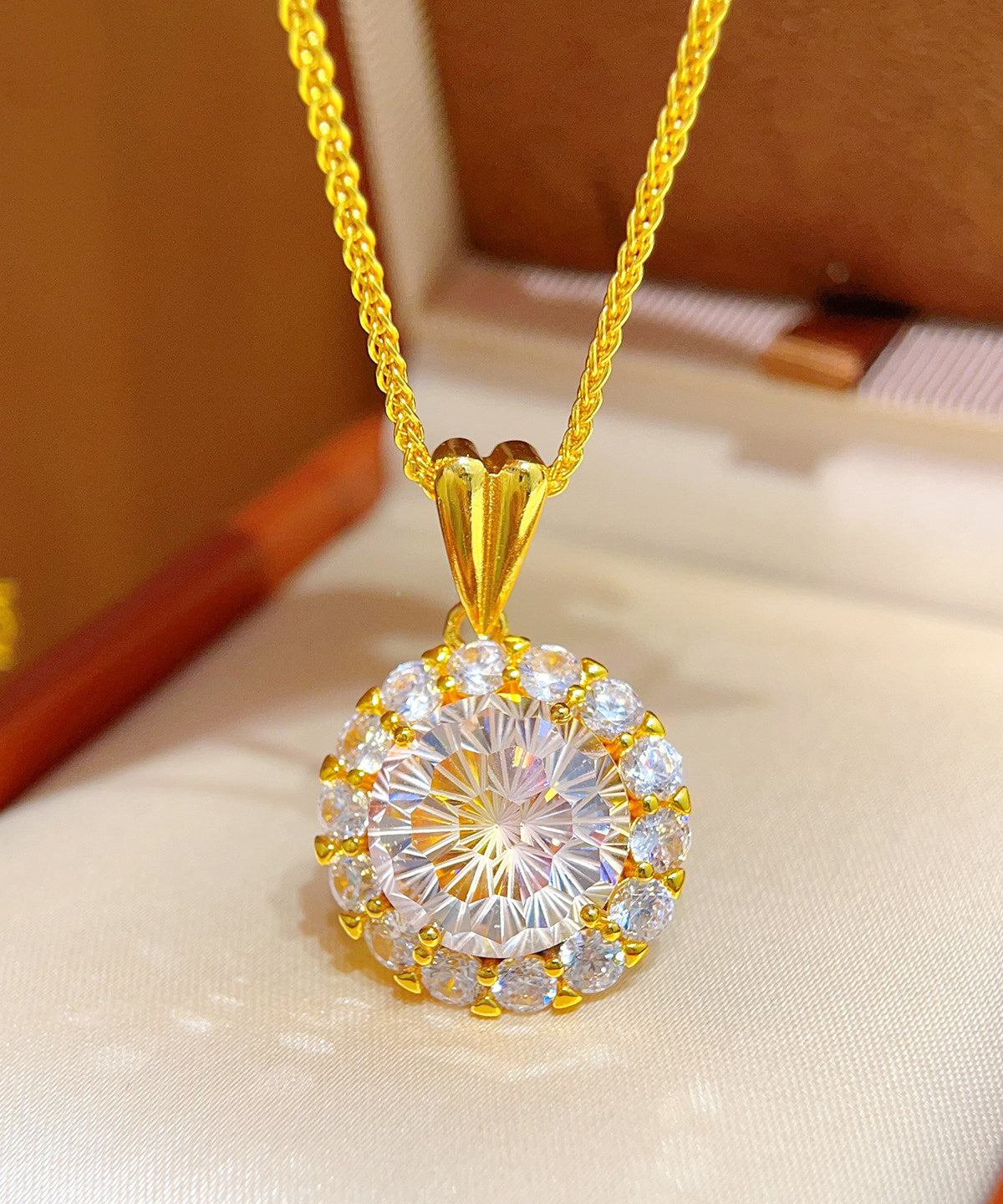Fashion Gold Copper Overgild Zircon Sunflower Pendant Necklace