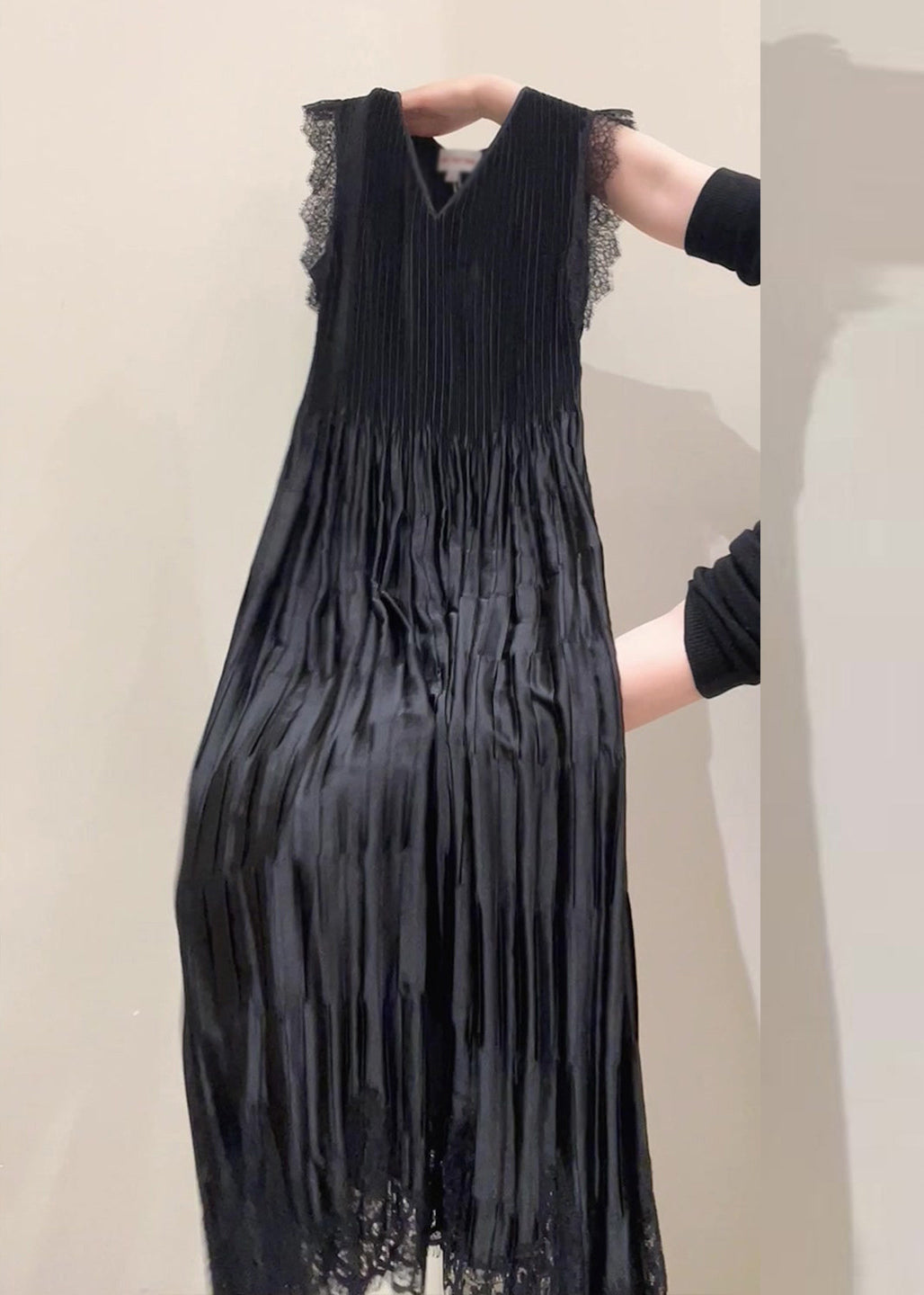 Fine Black V Neck Lace Patchwork Draping Holiday Long Dress Summer