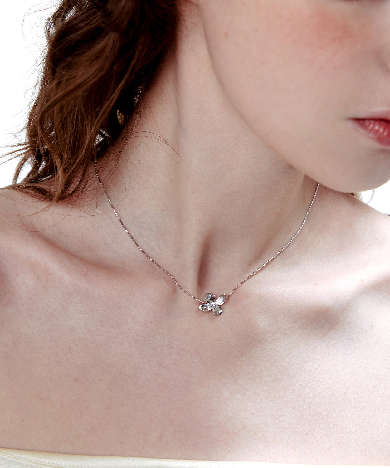 Floral Small Round Bead Thread Copper Plated Small Pendant Fine Choker