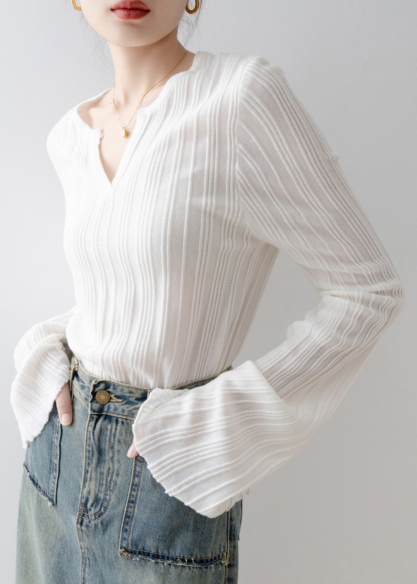 French White V Neck Knit Sweaters Flare Sleeve