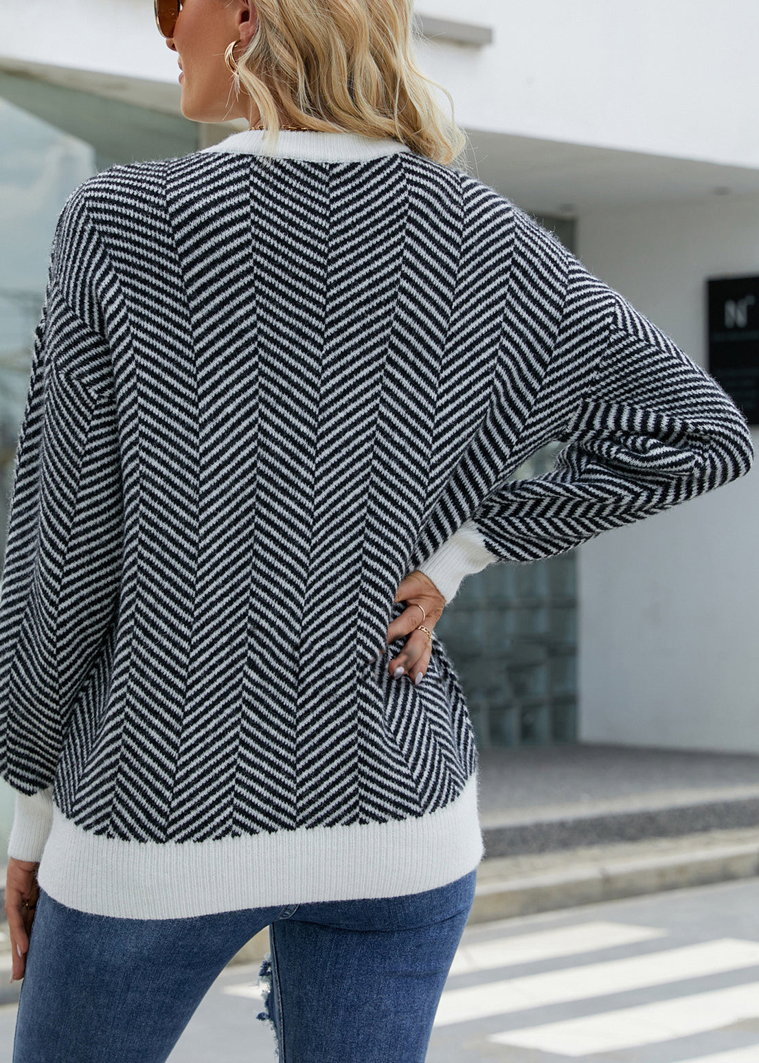 Loose Black O-Neck Striped Cozy Knit Sweater Spring