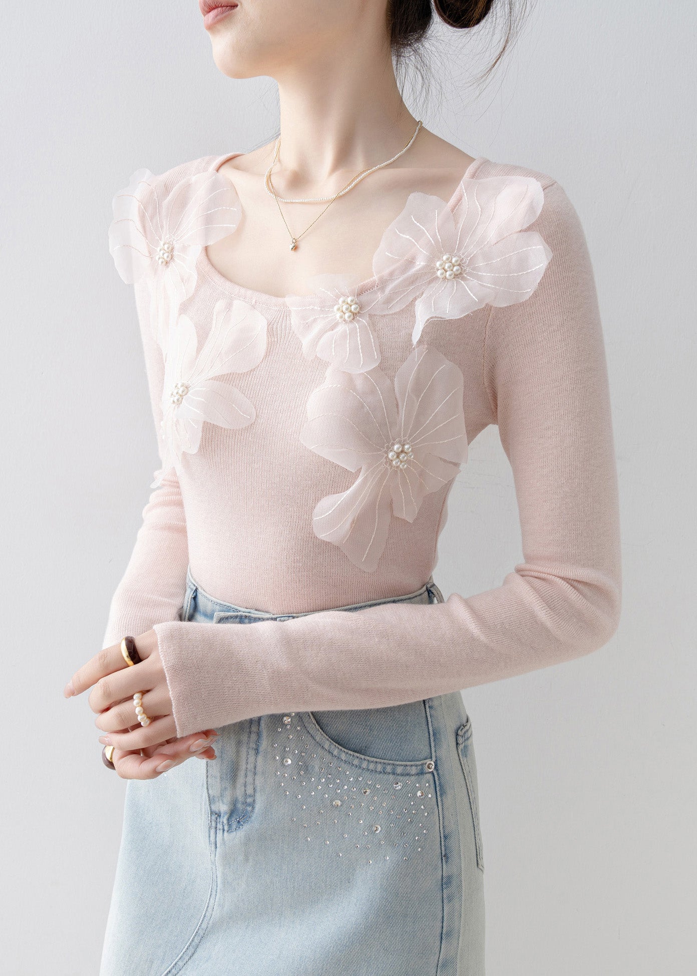Slim Fit Pink O Neck Floral Nail Bead Knit Top Spring
