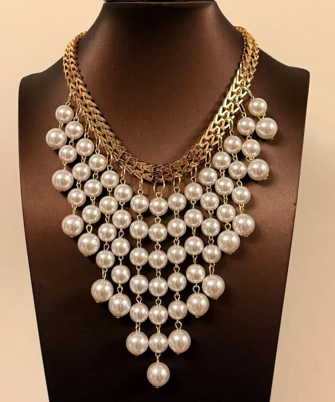 Vogue White Alloy Pearl Layered Tassel Gratuated Bead Necklace