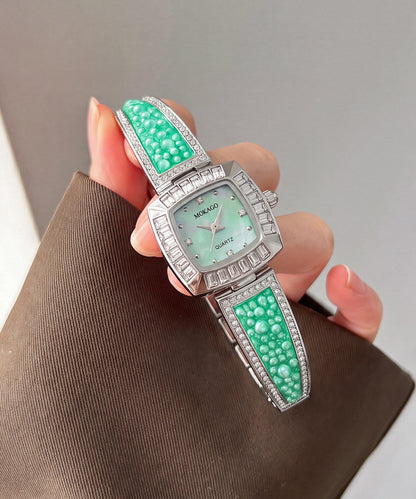 2026 New Black Metal Zircon Pearl Quartz Movement Watches