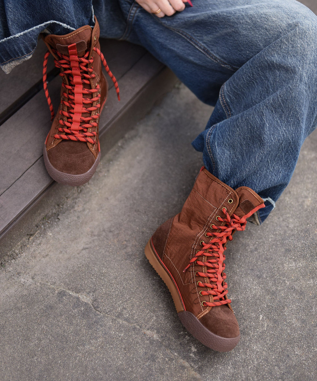 2026 New Casual Brown Lace Up Suede High Top Board Shoes