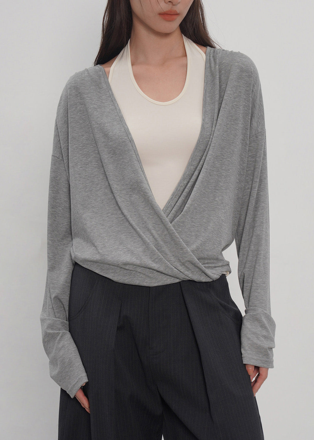 2026 New Grey Fake Two-Piece Spliced Neck Hanging Long Sleeved T-Shirt Top