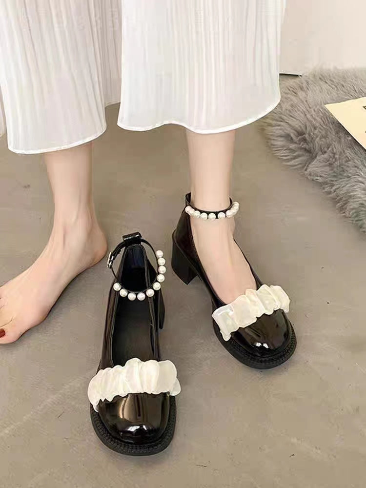Beautiful Black Nail Bead Buckle Strap Splicing Chunky Sandals