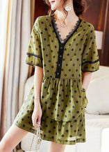 Load image into Gallery viewer, Art Green V Neck Lace Patchwork Shirts And Shorts Silk Two Piece Set Summer