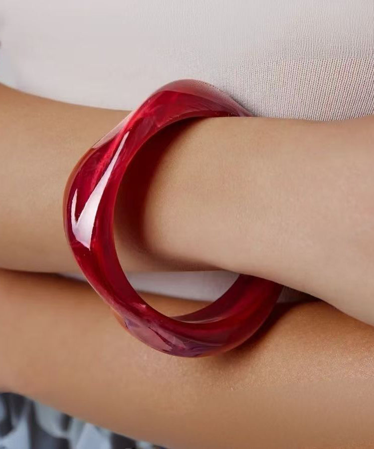 Art Red Resin Asymmetrical Square Bangle
