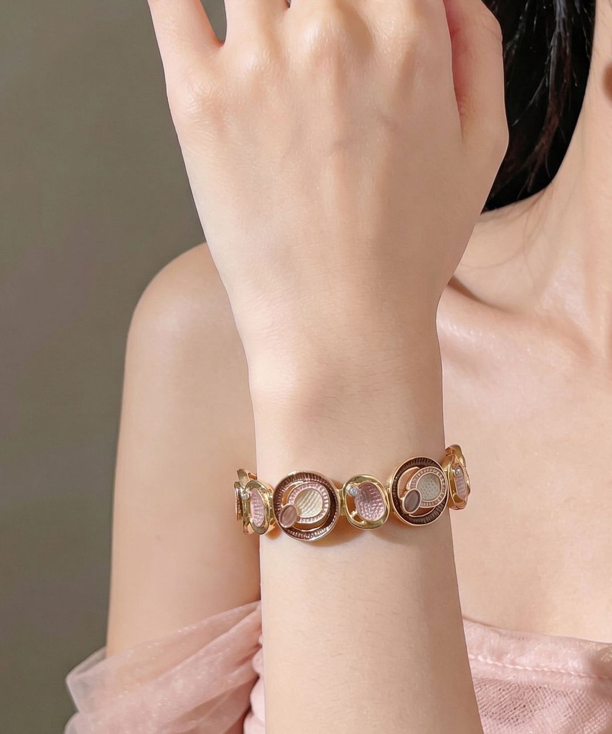 Beach Coffee Alloy Hollow Out Elasticity Bangle