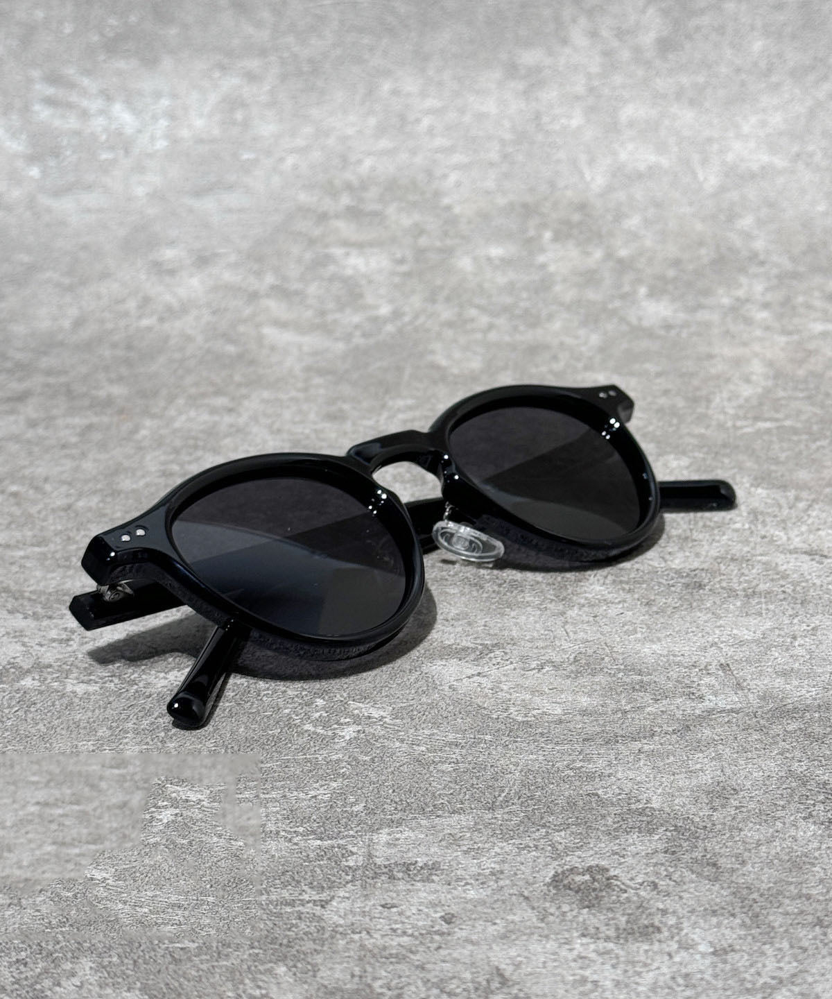 Beautiful Black Resin UV Protection Unisex Reading Glasses