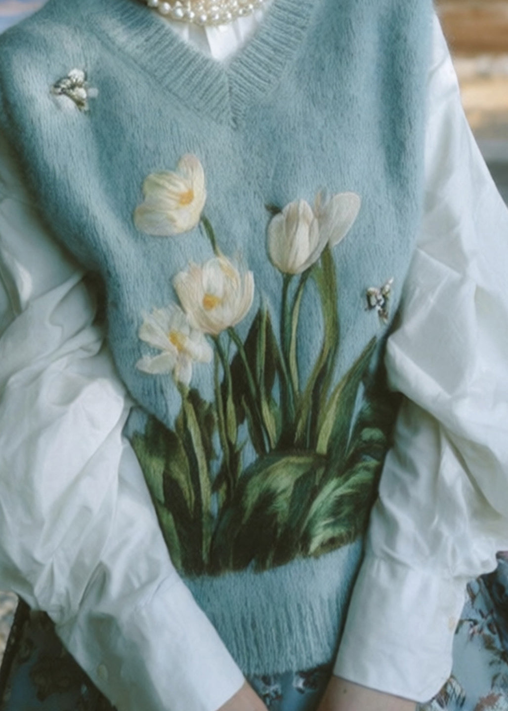 Beautiful Blue V Neck Embroidered Knit Vest Sleeveless