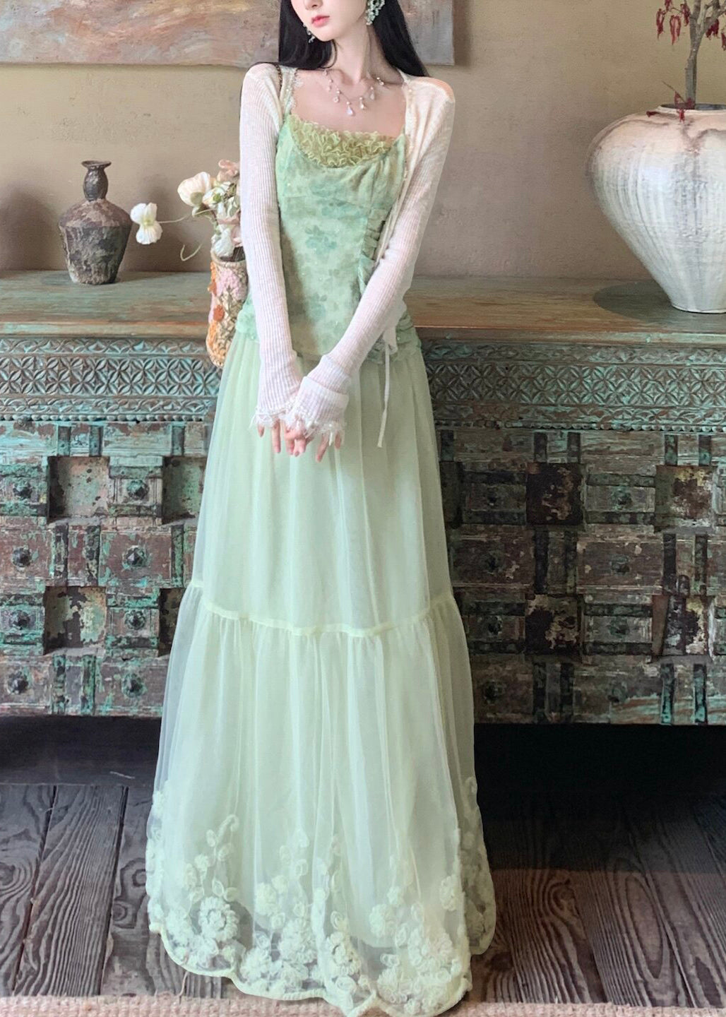 Beautiful Light Green Embroidered Floral Lace Vest And Maxi Skirts Two Pieces Set Sleeveless