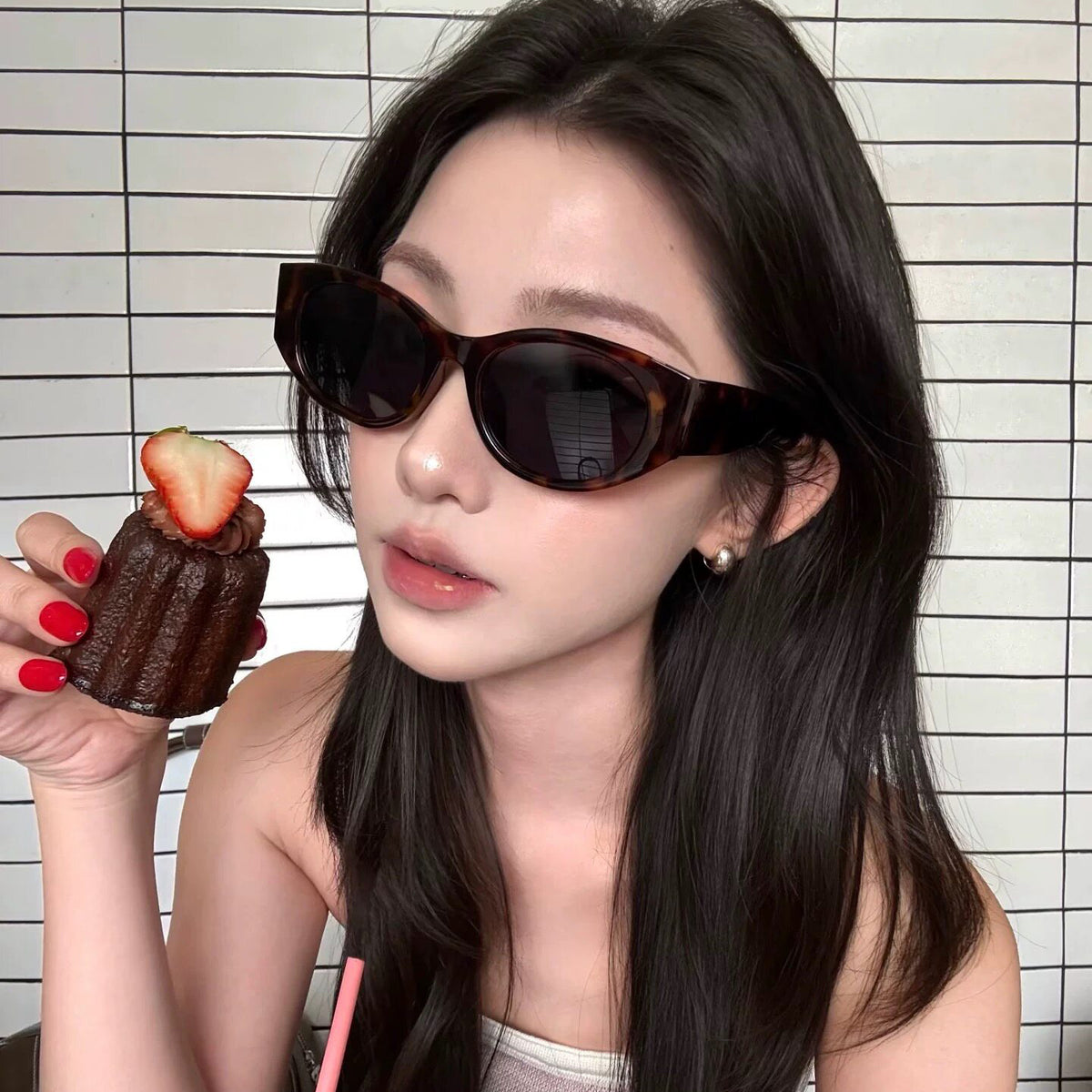 Beautiful Retro Tortoiseshell Versatile Sunglasses