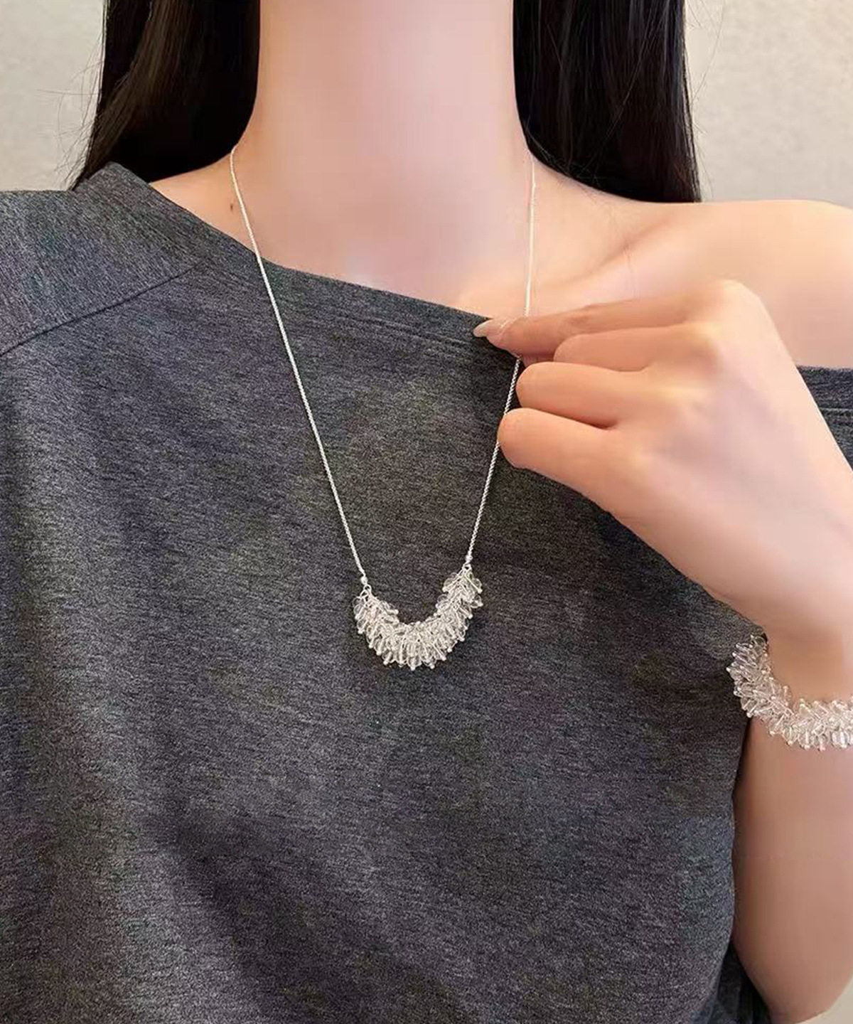 Beautiful Silk Alloy Pendant Necklace