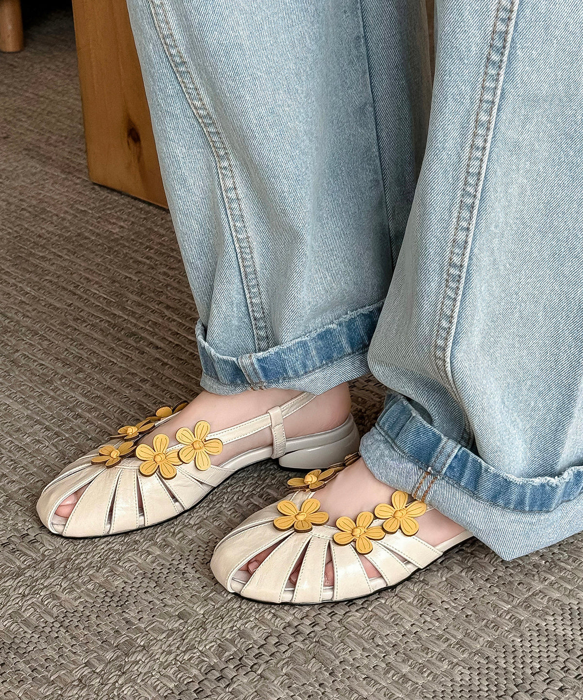 Beautiful Yellow Floral Splicing Walking Sandals Hollow Out