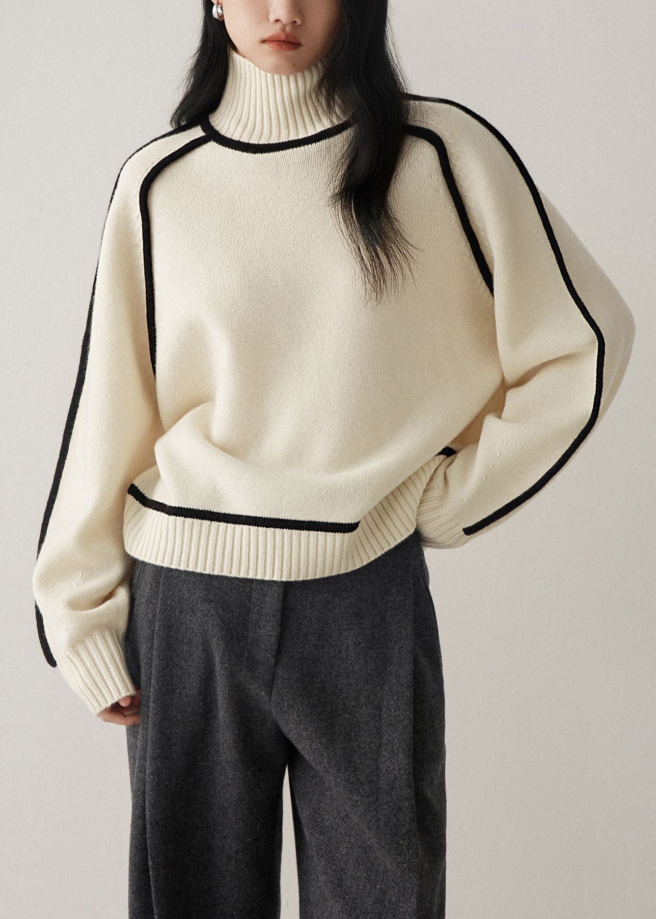 Beige White Knit Sweaters High Neck Contrast Piping Long Sleeve