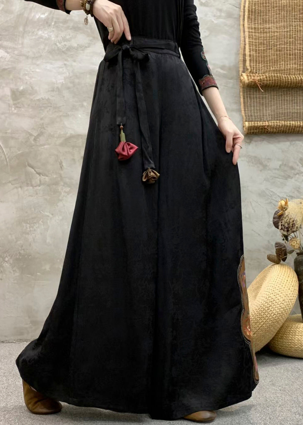 Black Pockets Silk Pants Embroidered Elastic Waist Fall