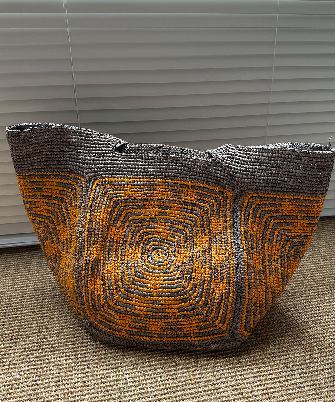 Black Striped Woven Casual Versatile Shoulder Bag