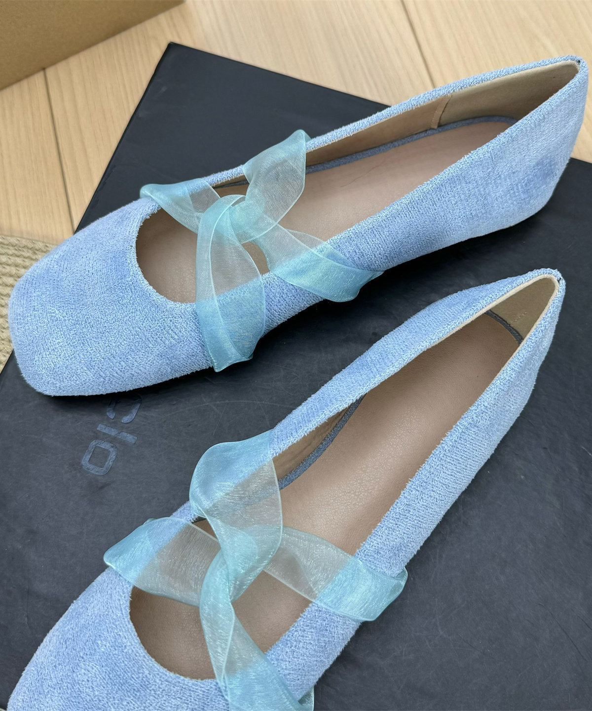 Blue Suede Ribbon Splicing French Flat Feet Shoes