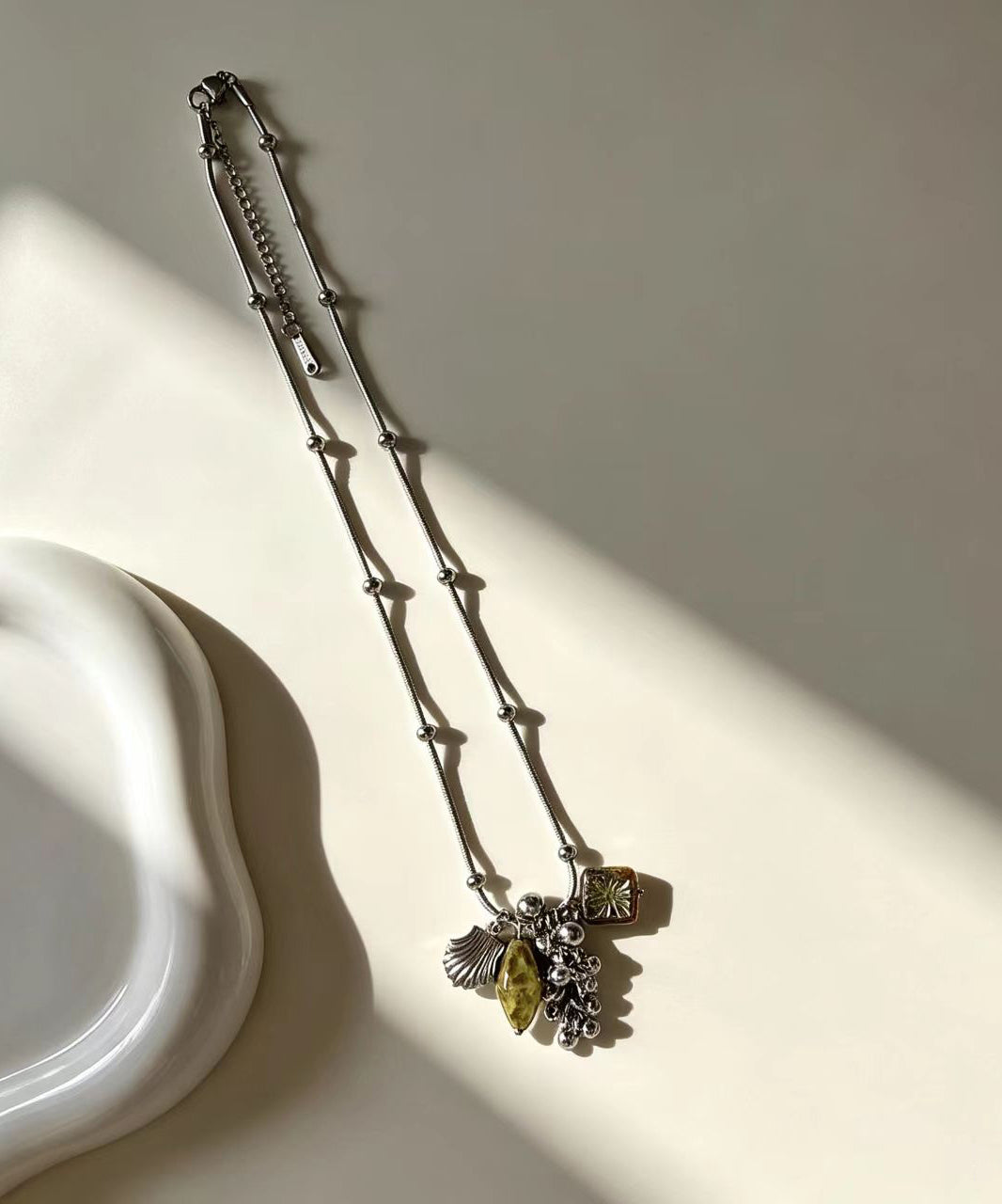 Boutique Silk Czech Glass Titanium Steel Pendant Necklace