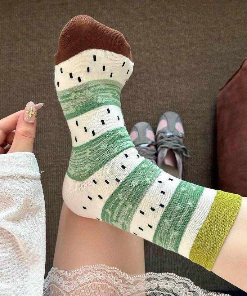 Boutique Simple Versatile Breathable Graffiti Mid Calf Socks