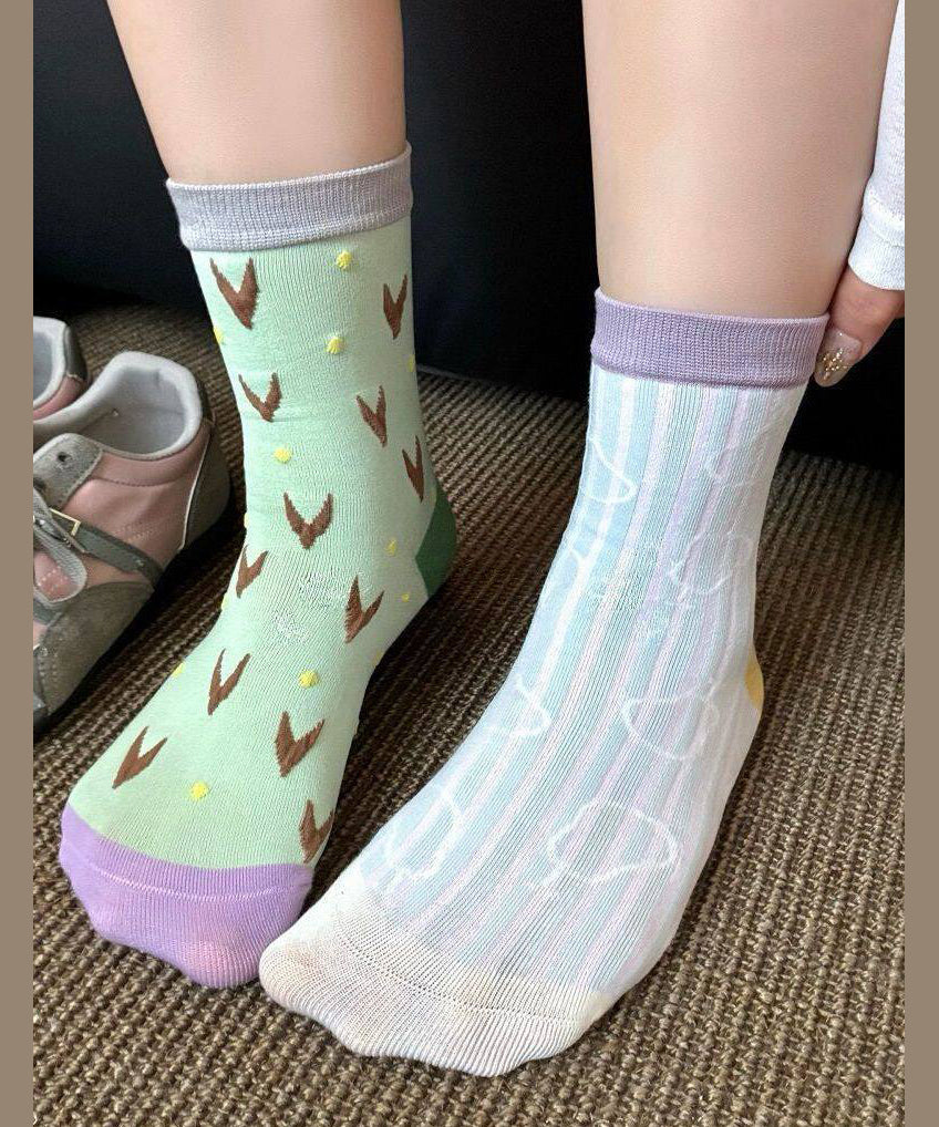 Boutique Simple Versatile Breathable Graffiti Mid Calf Socks