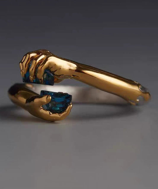 Boutique White Hand Zircon Open Mouth 14K Gold Bangl