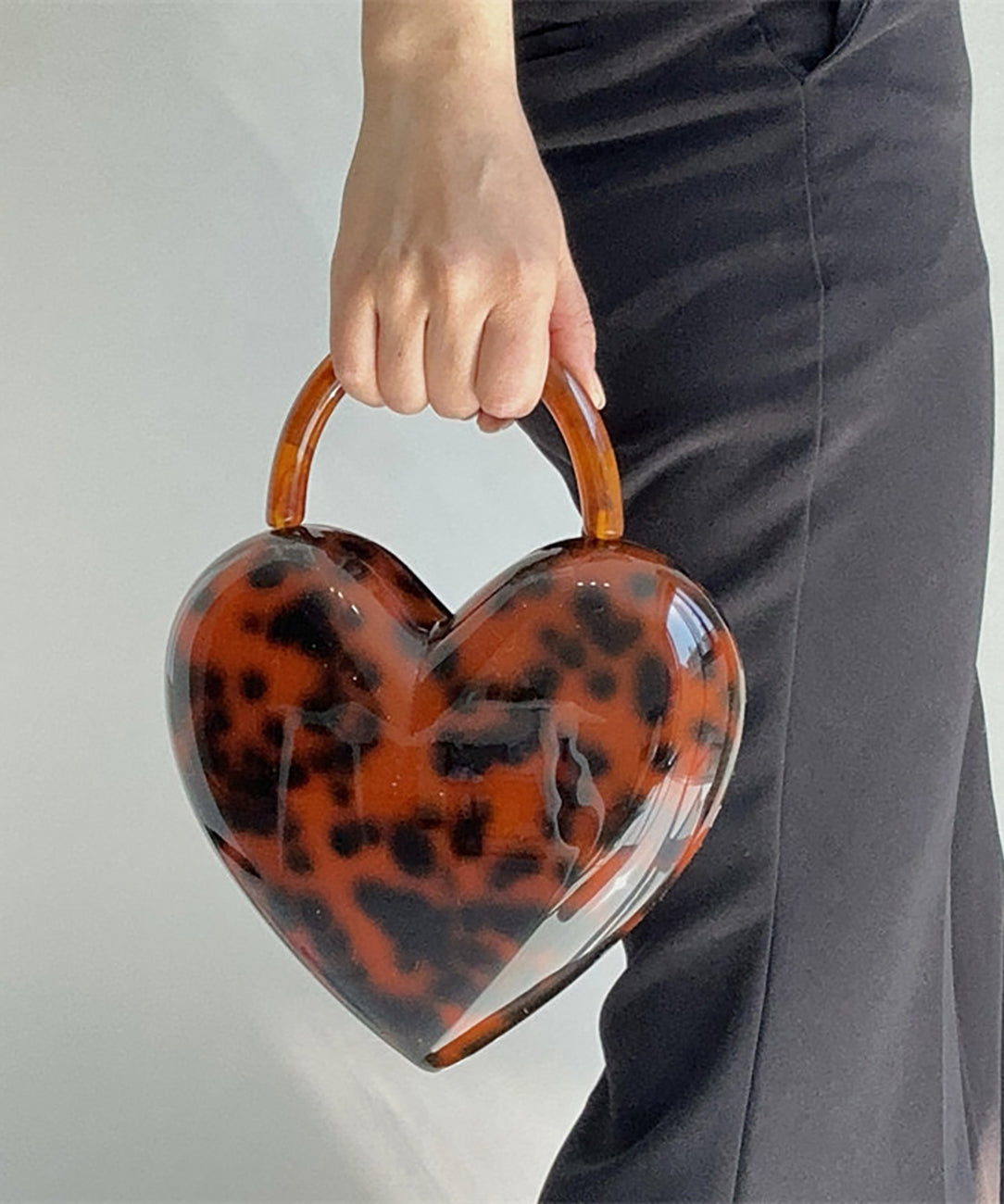 Chic Acrylic Tortoiseshell Heart Shape Tote