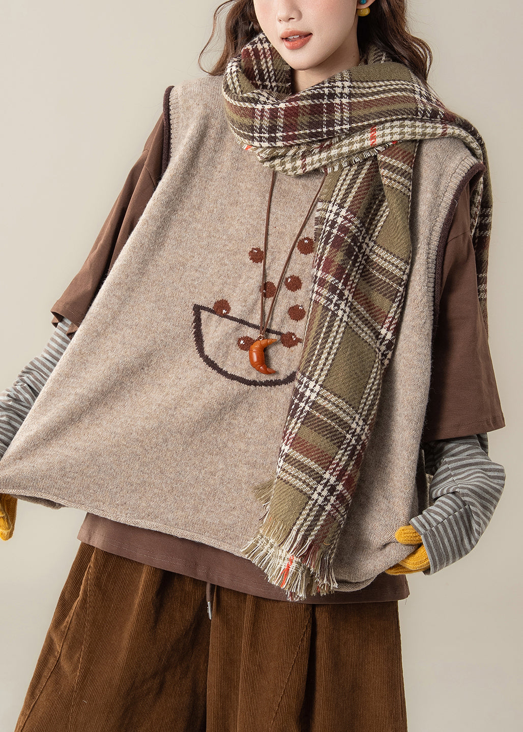 Chic Apricot Jacquard Knit Vest And Coffee T Shirt Patchwork Two Piece Set