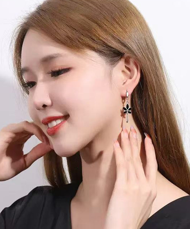 Chic Black Sterling Silver Maple Leaf Drop Earrings
