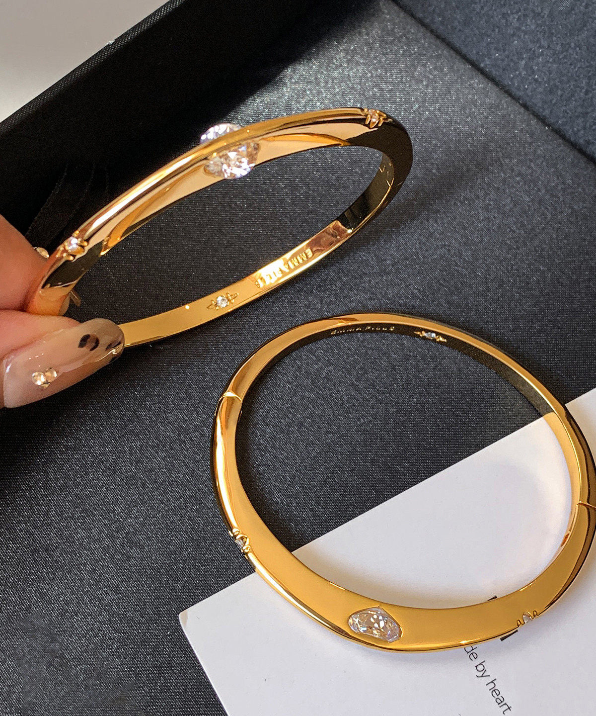 Chic Golden Zircon Rotatable Tungsten Steel Bangle