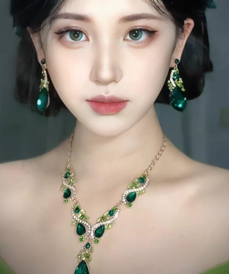 Chic Green Copper Alloy Zircon Crystal Water Droplet Pendant Necklace And Drop Earrings Two-Piece Set