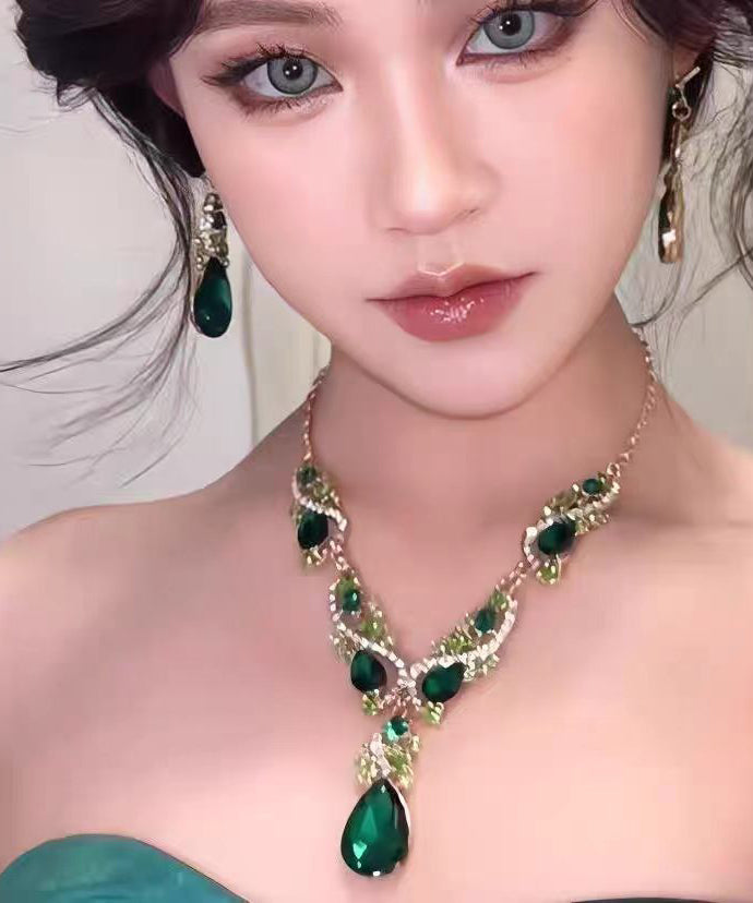 Chic Green Copper Alloy Zircon Crystal Water Droplet Pendant Necklace And Drop Earrings Two-Piece Set