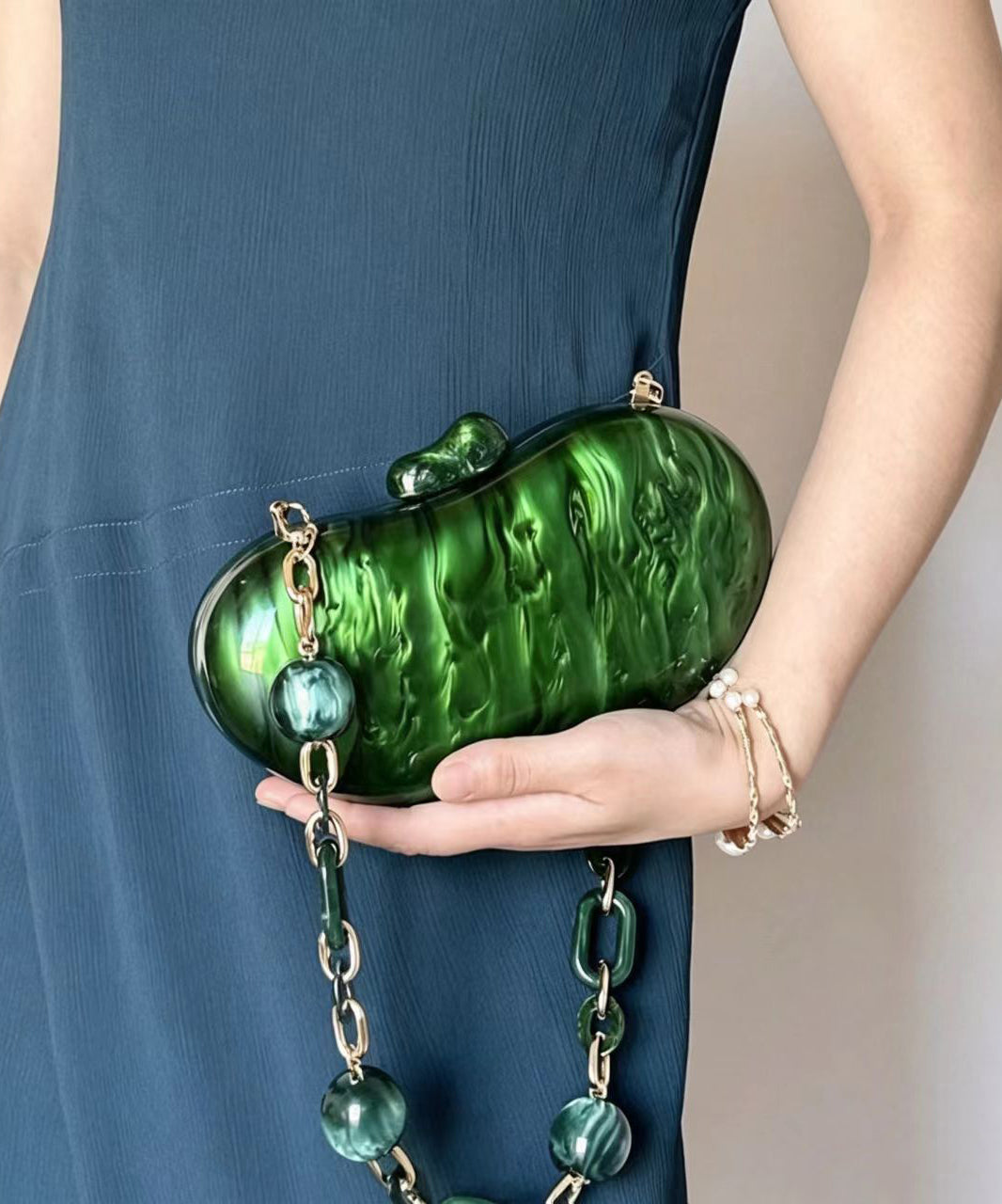 Chic Green Pea Shape Acrylic Pearl Chain Clutch