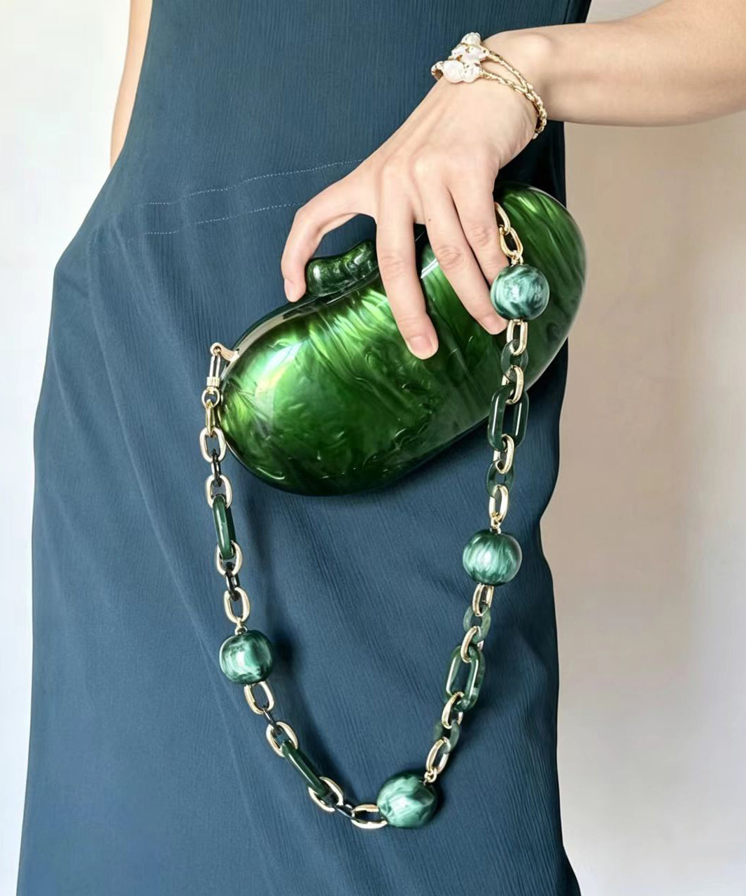 Chic Green Pea Shape Acrylic Pearl Chain Clutch