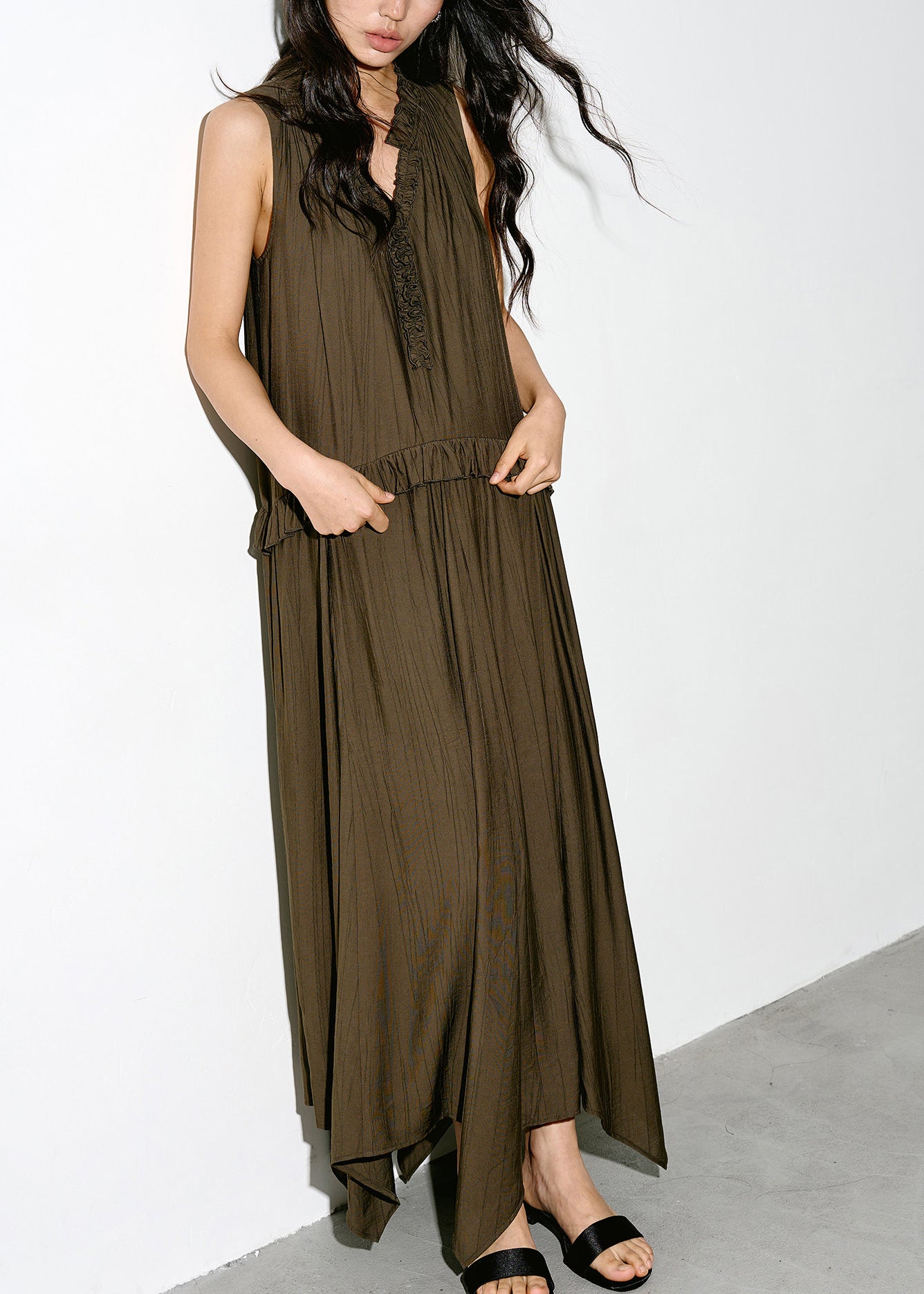 Chic Olive Green Asymmetrical V Neck Ruffled  Dresses Sleeveless