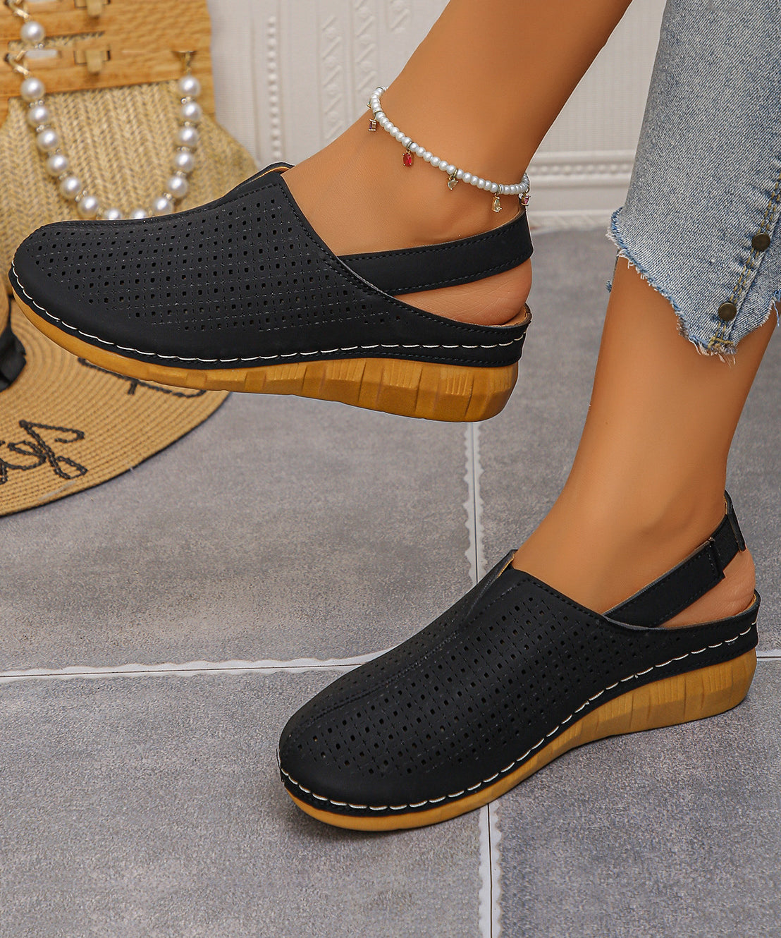 Chic Splicing Sandals Rose Faux Leather Hollow Out