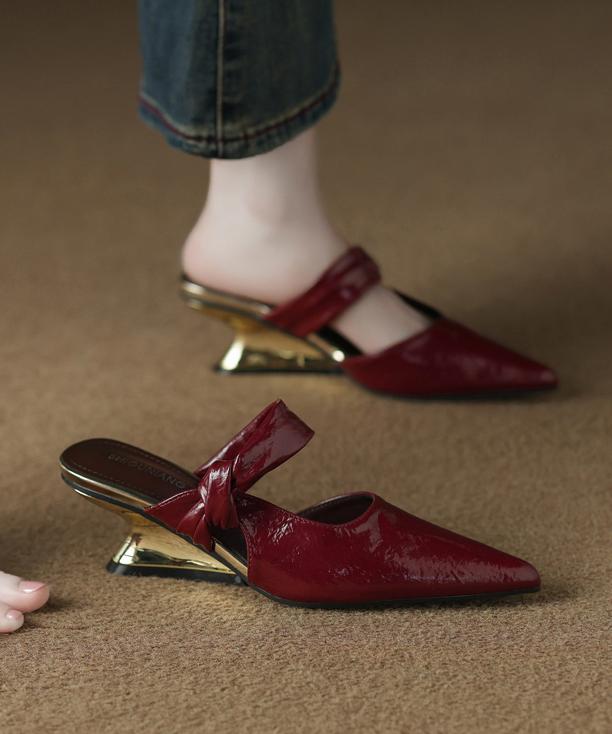 Chic Splicing Wedge Red Cowhide Leather Pointed Toe