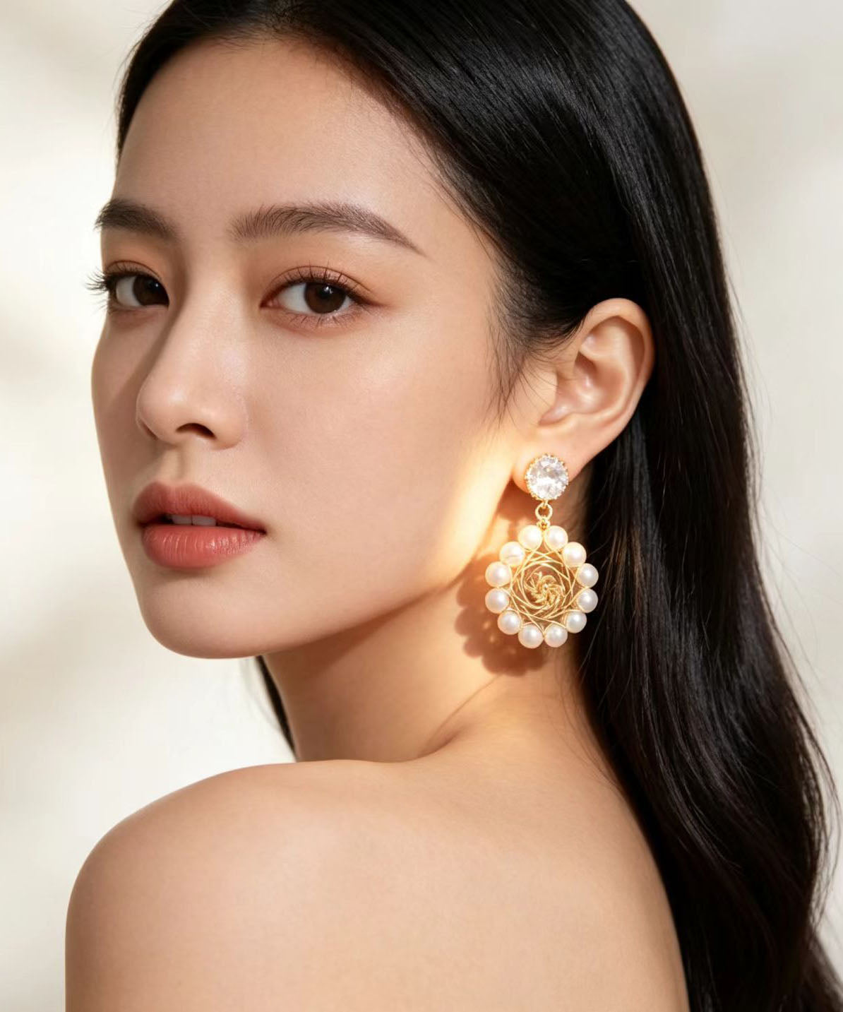 Chic White Ring-shaped Fine Pearl Drop Earrings