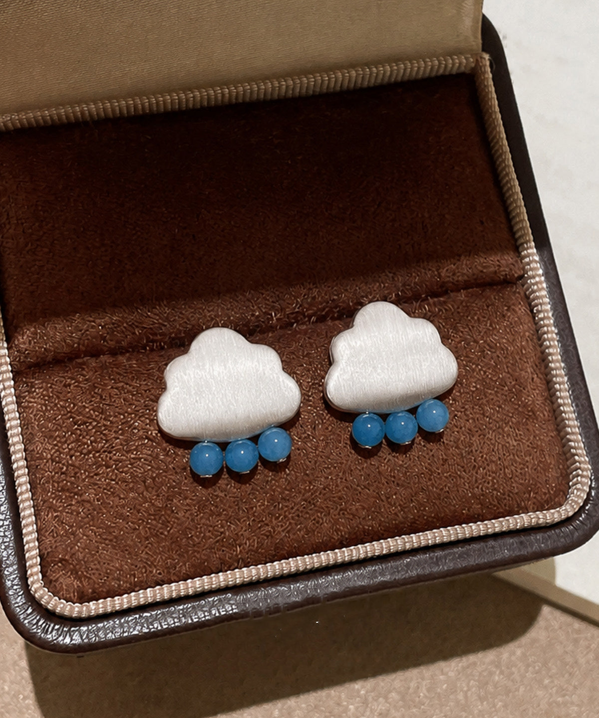 Chic White Sterling Silver Pearl White Cloud Stud Earrings