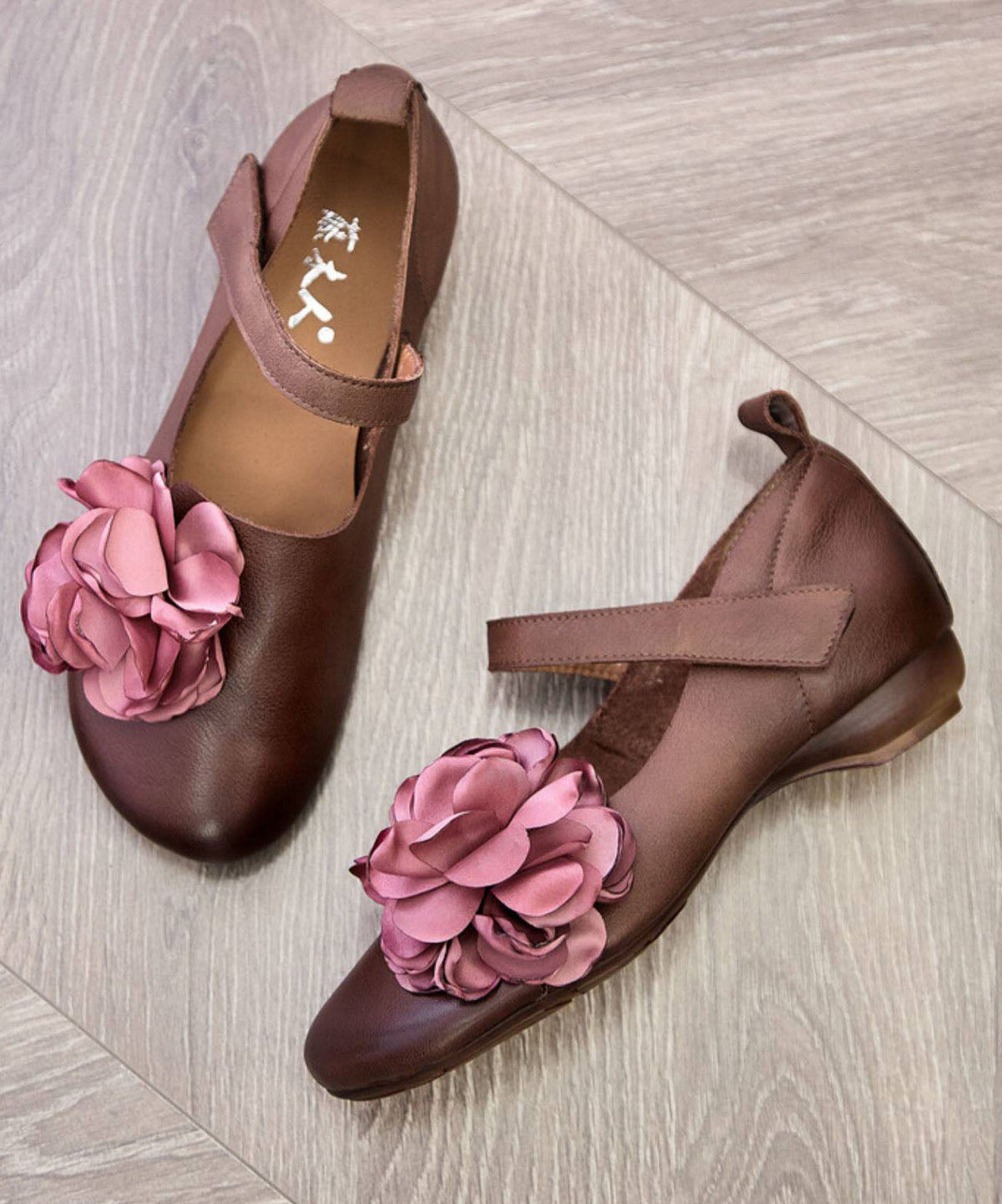 Chocolate Flat Shoes For Women Fine Flower Buckle Strap Flats