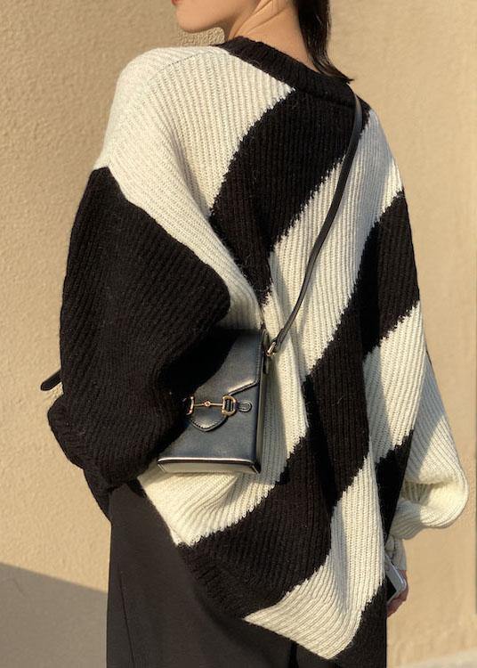 Classy Black O-Neck Loose Fall Winter Sweater - SooLinen