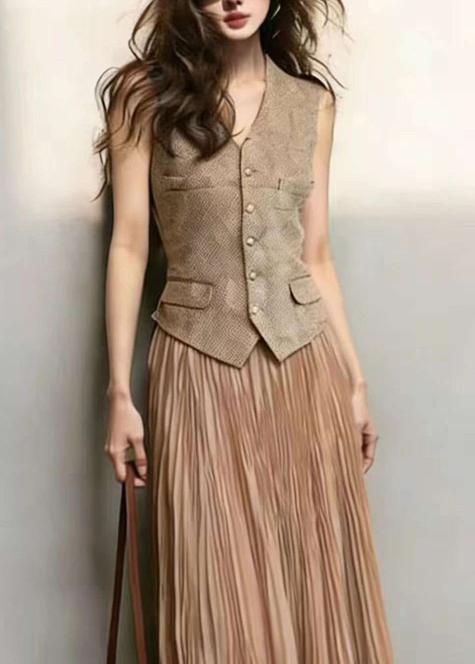 Classy Brown Waistcoat Top And Wrinkled Skirts Two Pieces Set Sleeveless