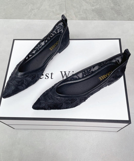 Classy Embroidered Flat Feet Shoes Black Breathable Mesh Pointed Toe