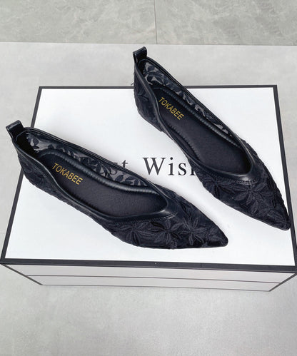 Classy Embroidered Flat Feet Shoes Black Breathable Mesh Pointed Toe